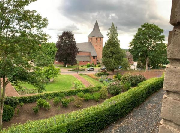 Номер Стандарт, Burg Wassenberg