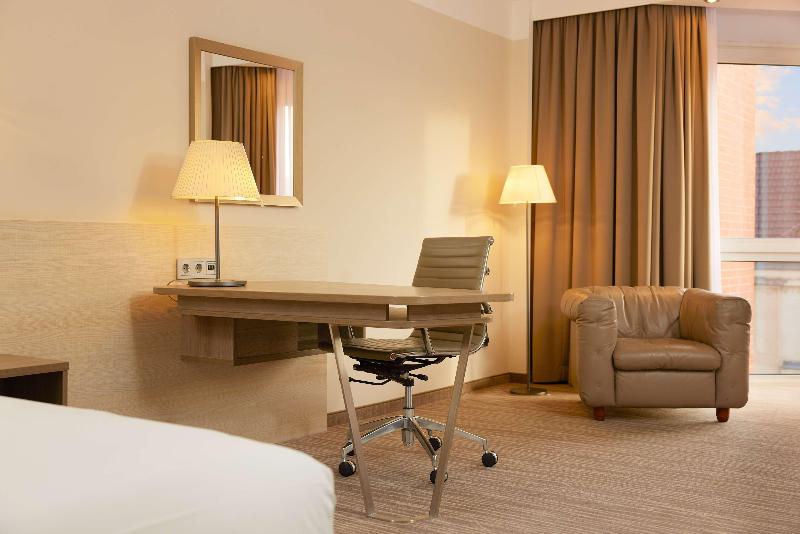Номер Стандарт, Doubletree By Hilton Hannover Schweizerhof