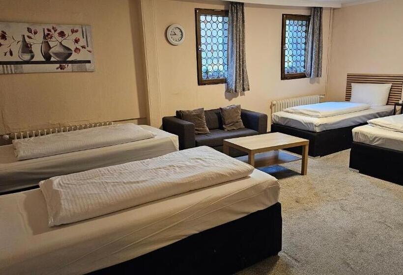 Четырехместный Номер Economy, Kölner Hof