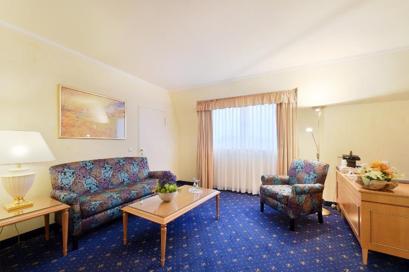 Полулюкс, Achat Hotel Karlsruhe City