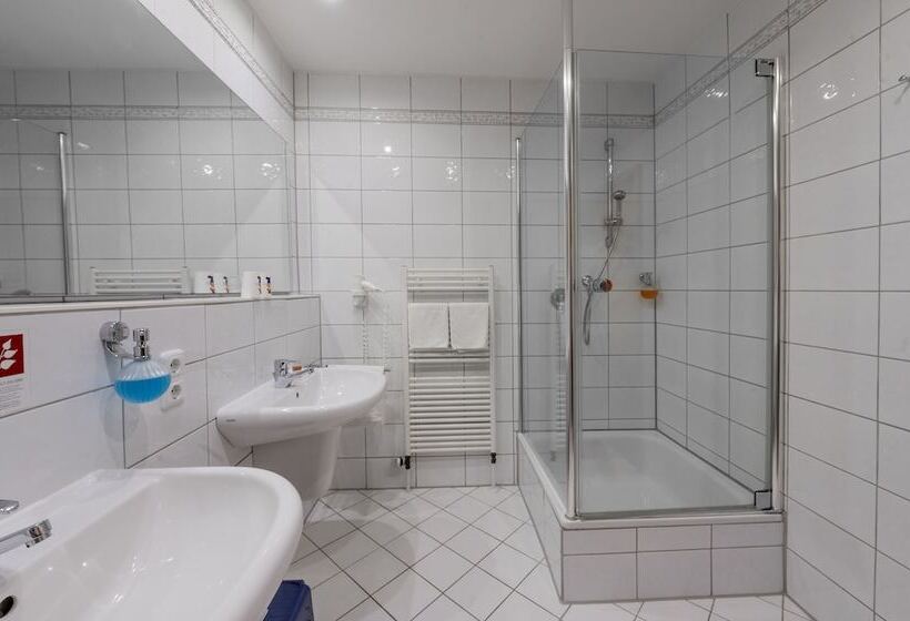 Апартаменты 2 Спальни, Familotel Mein Krug