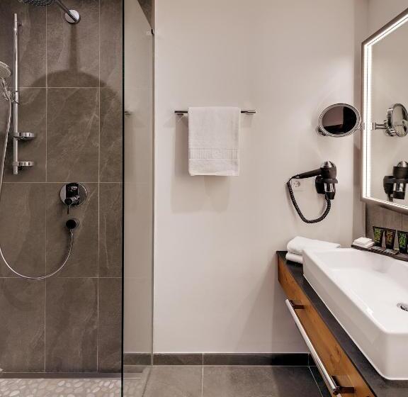 コンフォートルーム, Alpen Hotel München
