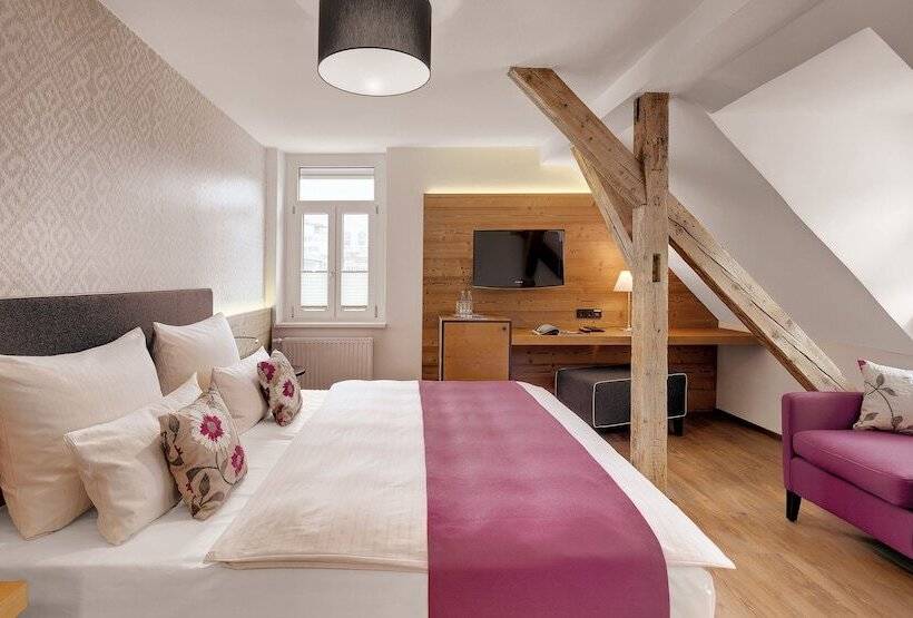 コンフォートルーム, Alpen Hotel München