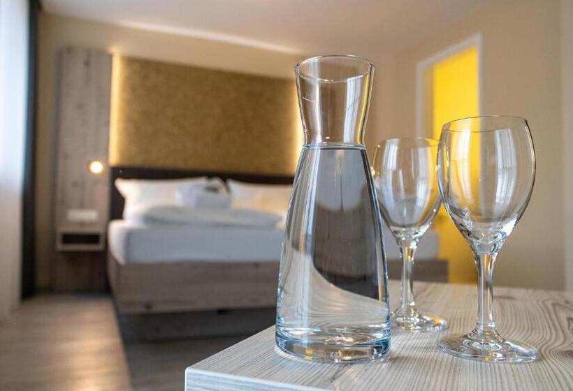 Полулюкс Повышенной Комфортности, Dirsch Wellness & Spa Resort