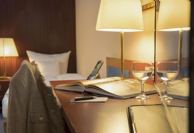Номер Комфорт, Maritim Hotel Würzburg
