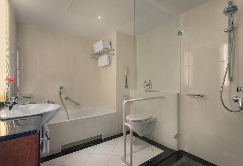 Номер Executive, Sheraton Carlton  Nuernberg