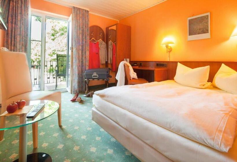 Номер Basic, Goldenes Fass In Rothenburg Ob Der Tauber