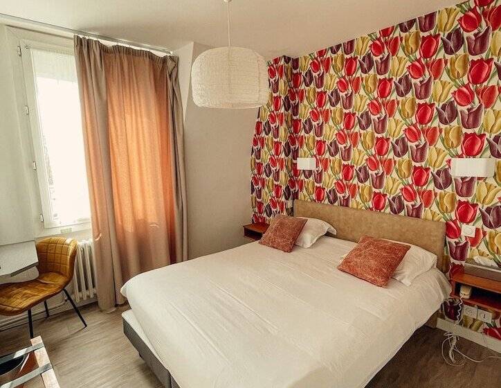 Номер Комфорт, Garden Hotel Rennes Centre Gare