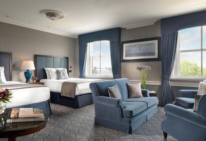 可看到停车场的标准间, The Shelbourne, Autograph Collection