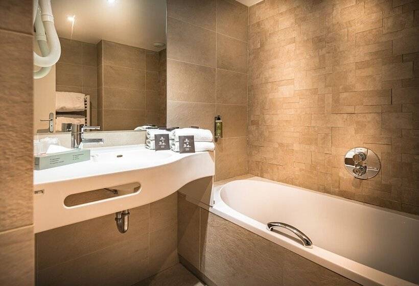 Семейный Номер, Hôtel France Et Chateaubriand