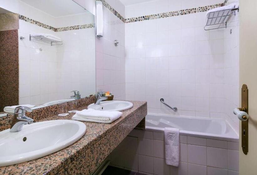 이그제큐티브 룸 킹사이즈 침대, Best Western Hotel Le Guilhem