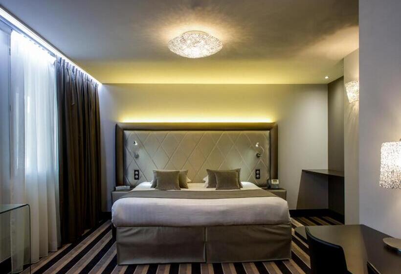 Полулюкс, Hôtel Le Châteaubriant