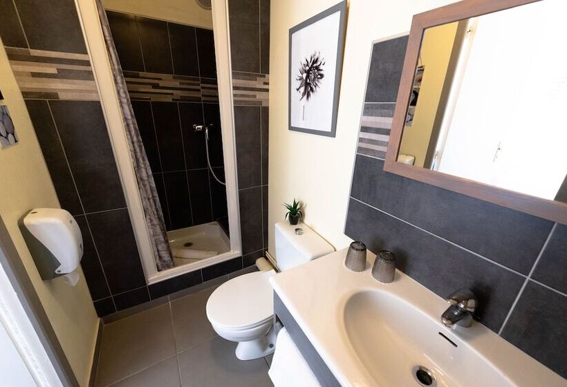 Номер Стандарт, Hôtel Le Lion D'or
