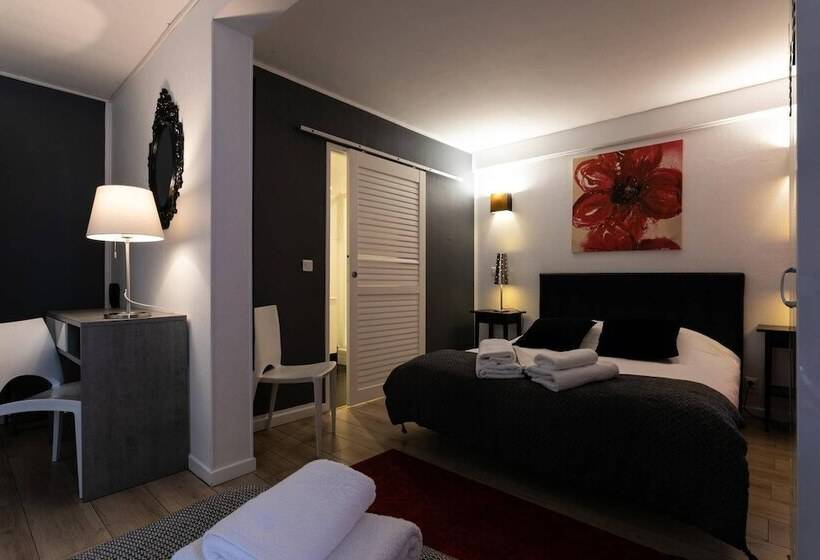 Quarto Quádruplo Estandar, Hôtel Le Mistral