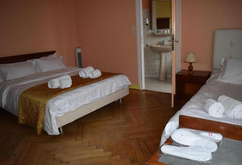 Номер Стандарт Трехместный, Hôtel Le Sauvage