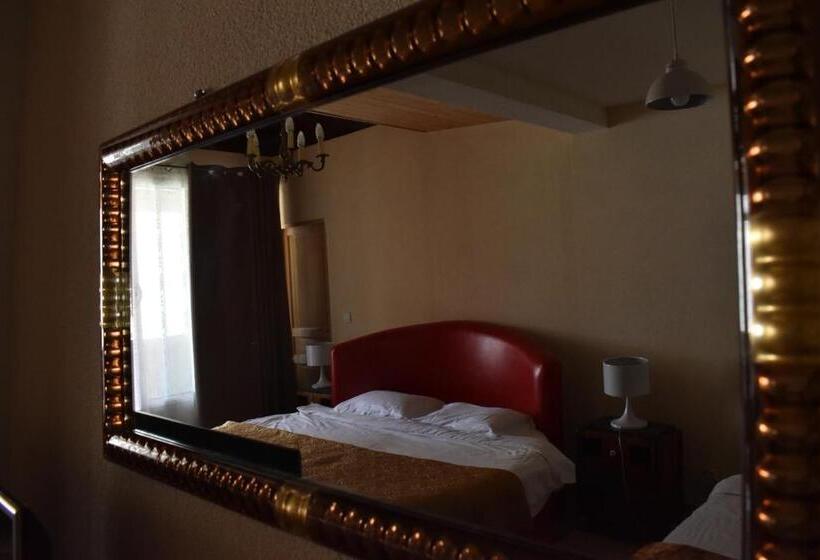 Номер Стандарт, Hôtel Le Sauvage