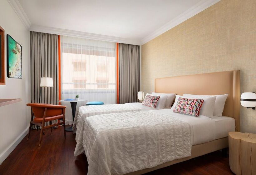 Chambre Classique Intérieure, Le Méridien Nice