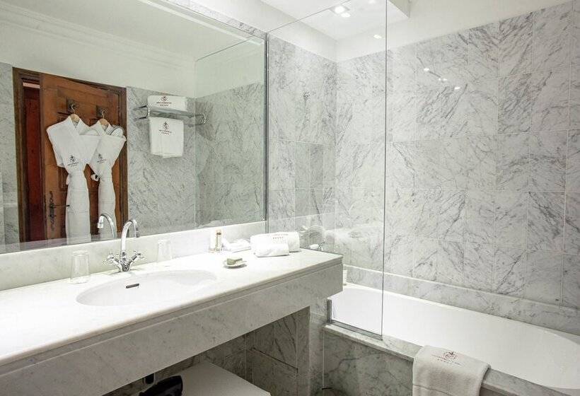 Номер Стандарт, Le Phebus & Spa – Relais & Chateaux