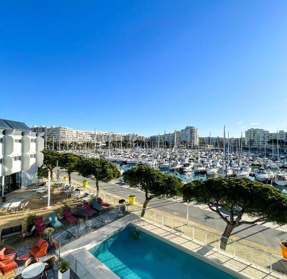 Четырехместный номер Премиум, The Originals Boutique, Hôtel Neptune, Montpellier Sud