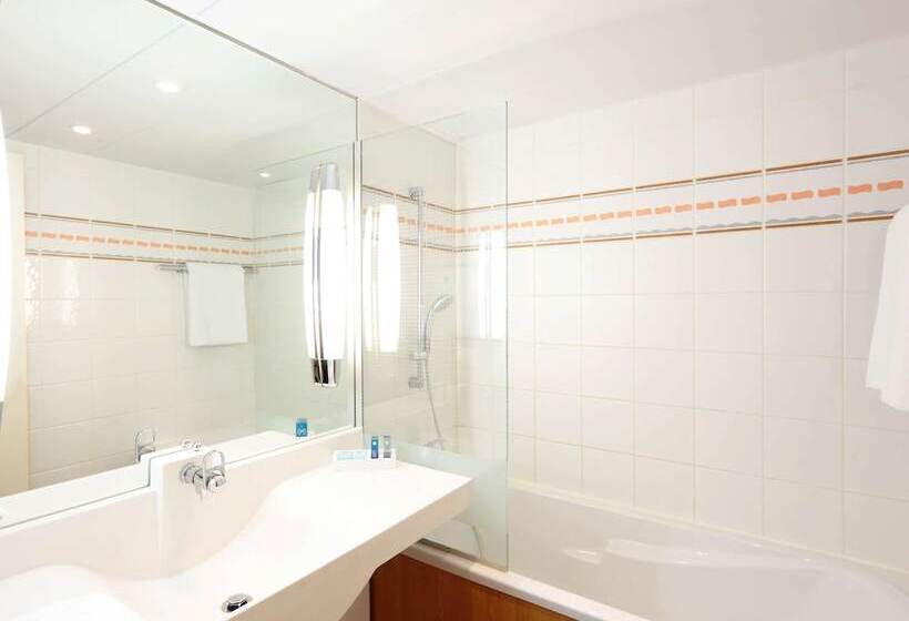 Номер Superior, Novotel Perpignan Nord Rivesaltes