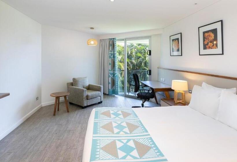Номер Стандарт Вид на Сад, Holiday Inn Suva, An Ihg