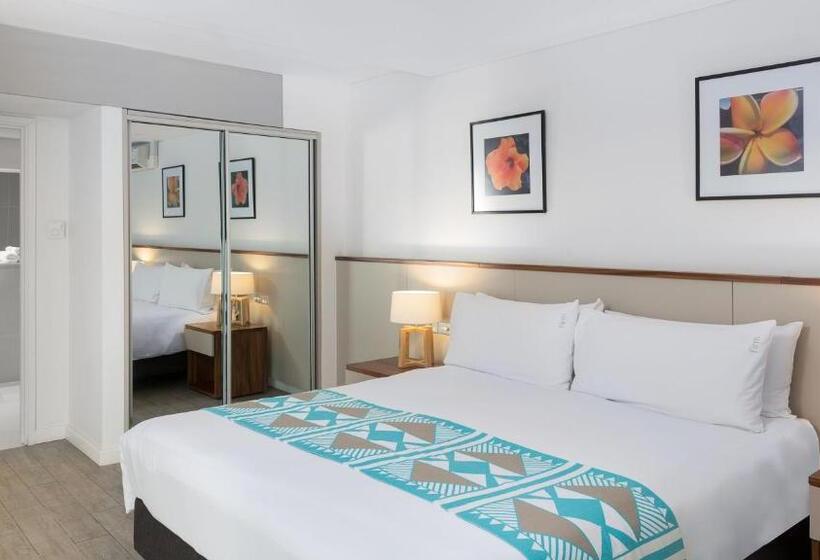 Люкс Кровать Кинг, Holiday Inn Suva, An Ihg