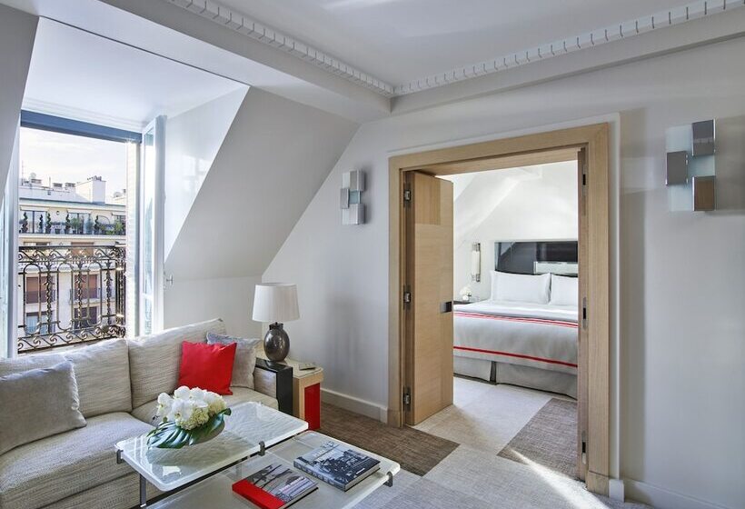 سوییت جونیور لوکس, Plaza Athenee  Dorchester Collection