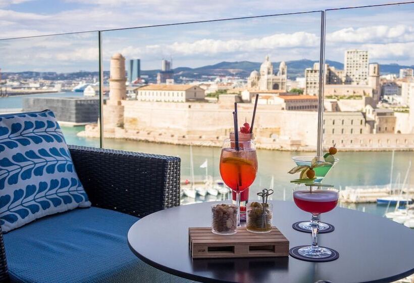 חדר סופריור עם נוף, Sofitel Marseille Vieux Port