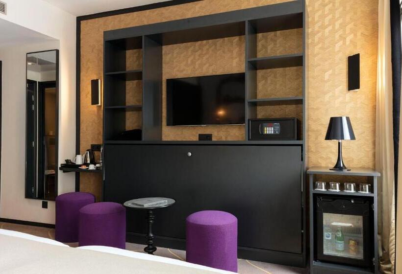 スタンダード４人部屋, Yllen Eiffel