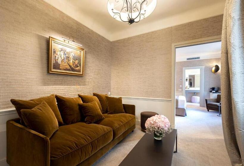 سوییت لوکس, Residence Foch
