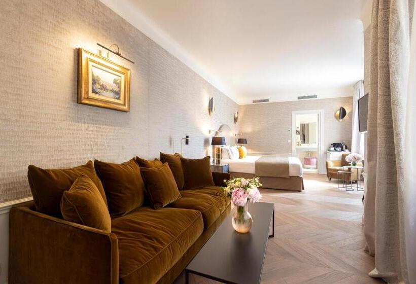 سوییت لوکس, Residence Foch