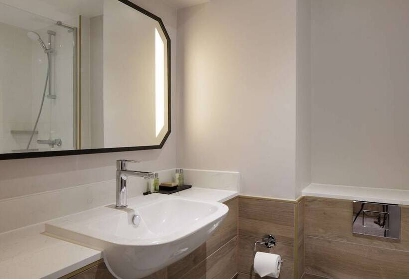 Номер Стандарт Двуспальная Кровать, Hilton Cobham