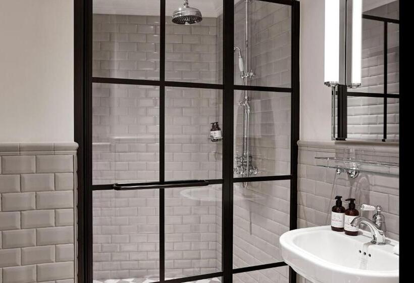 上層階スタンダードルーム, Kimpton   Fitzroy London, An Ihg