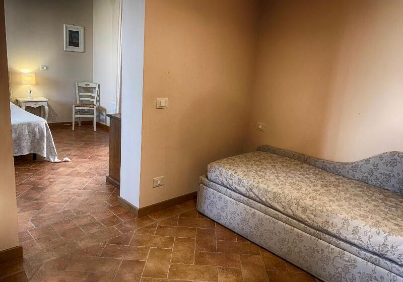 Номер Стандарт, Mercure Darlington Kings