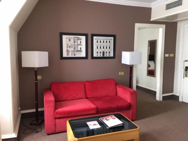 سوییت جونیور, Millennium Hotel Glasgow