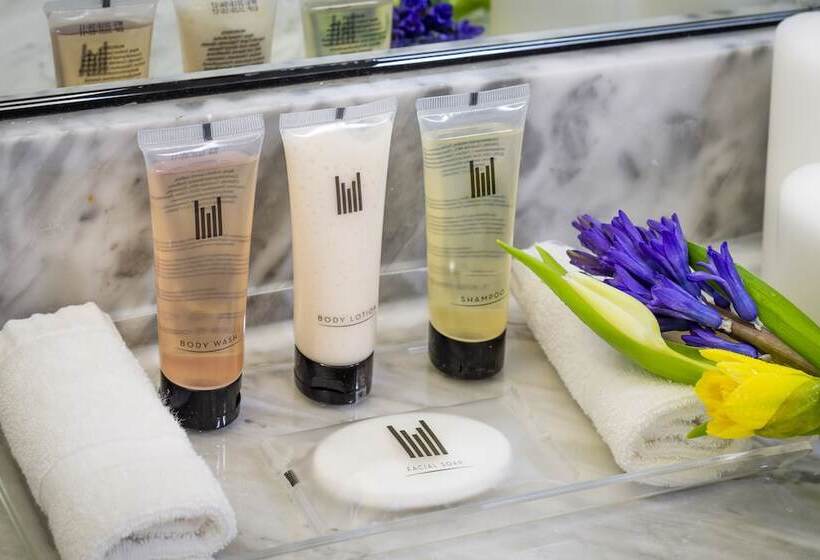 استودیوی استاندارد, Millennium Hotel Glasgow