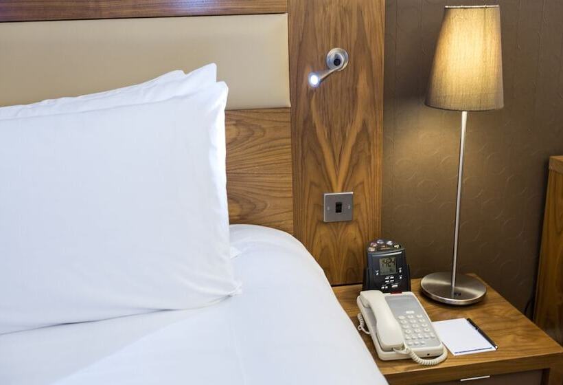 Номер Стандарт Индивидуальный, Hilton London Olympia