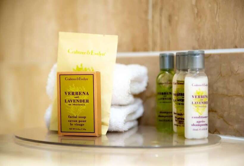 Полулюкс, Hilton London Olympia
