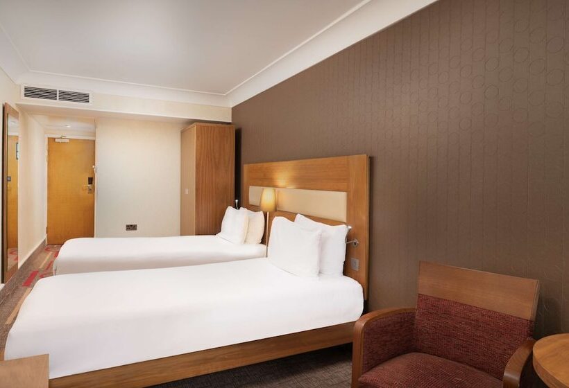 Номер Стандарт, Hilton London Olympia