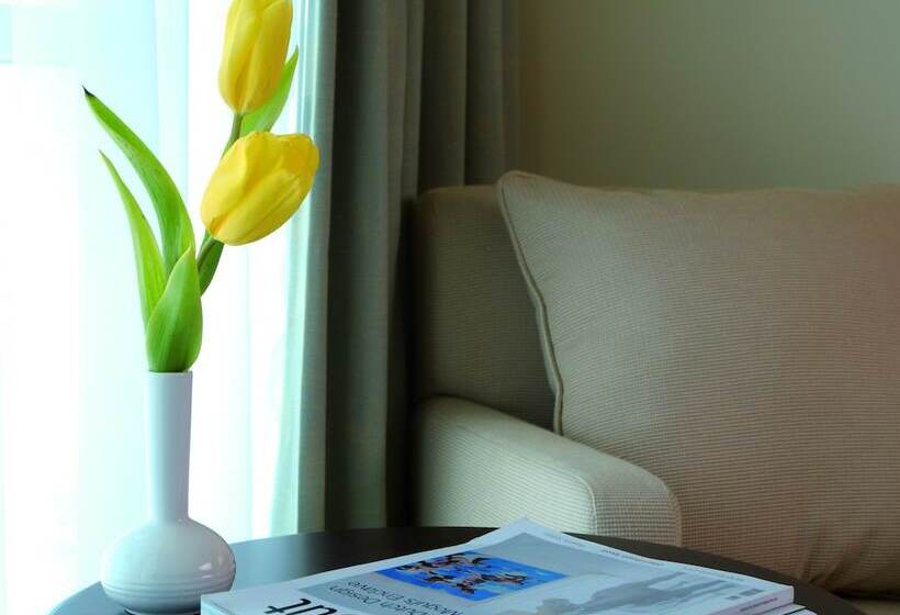 이그제큐티브 룸, Mövenpick Ambassador Hotel Accra