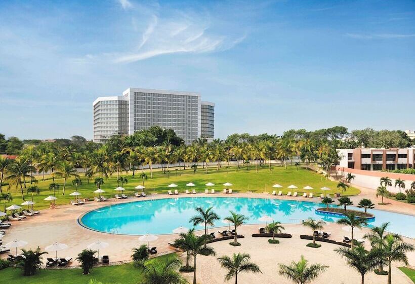 수피리어 룸, Mövenpick Ambassador Hotel Accra