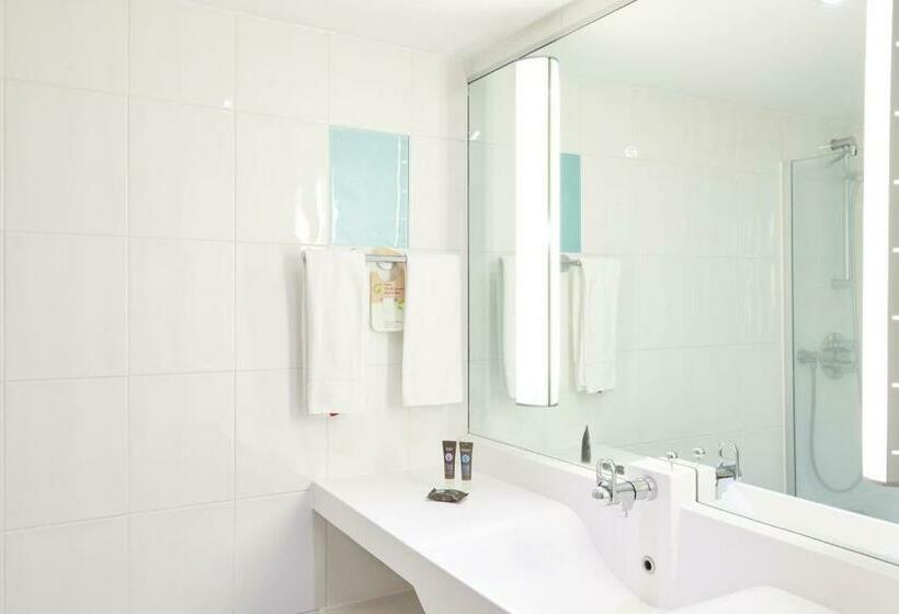 수피리어 룸, Novotel London West