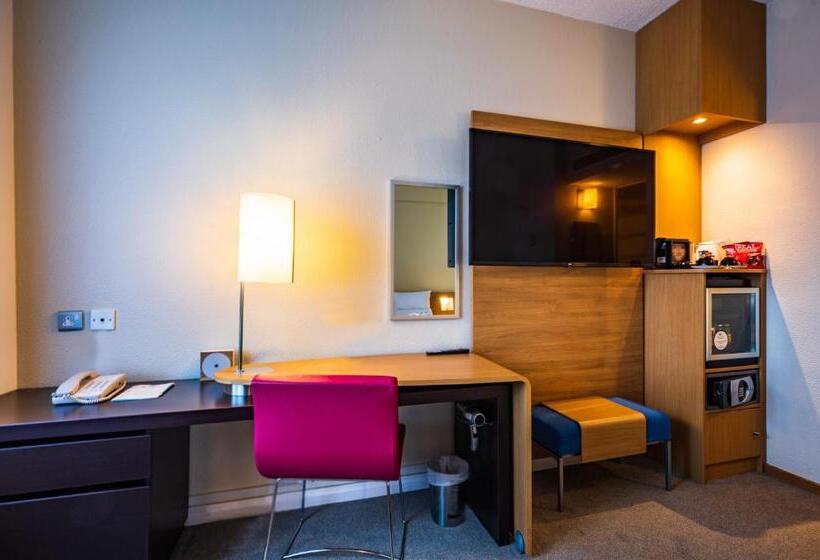 이그제큐티브 룸, Novotel London West