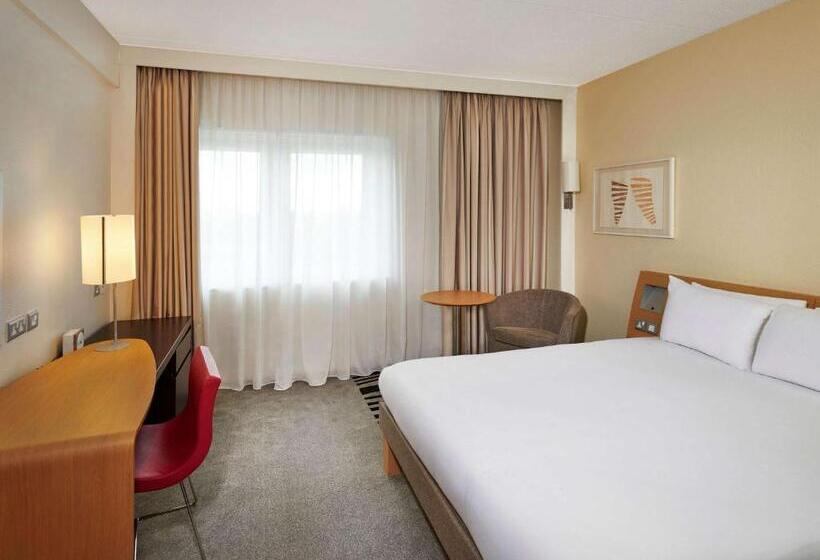 이그제큐티브 룸, Novotel London West