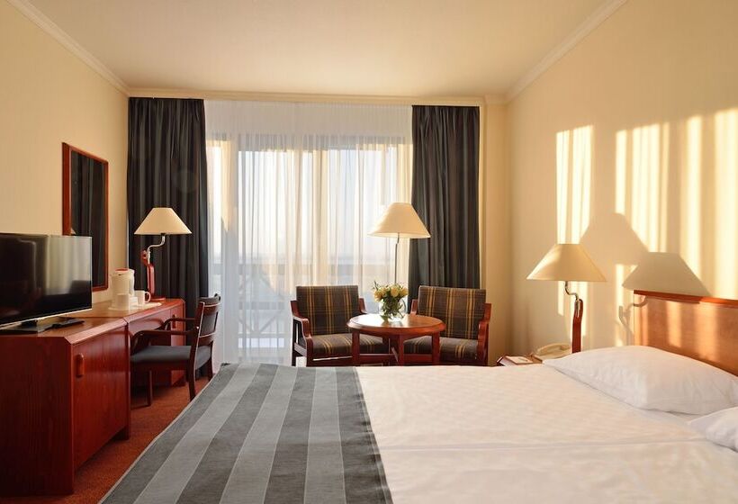 Номер Стандарт Плюс, Danubius Hotel Bük