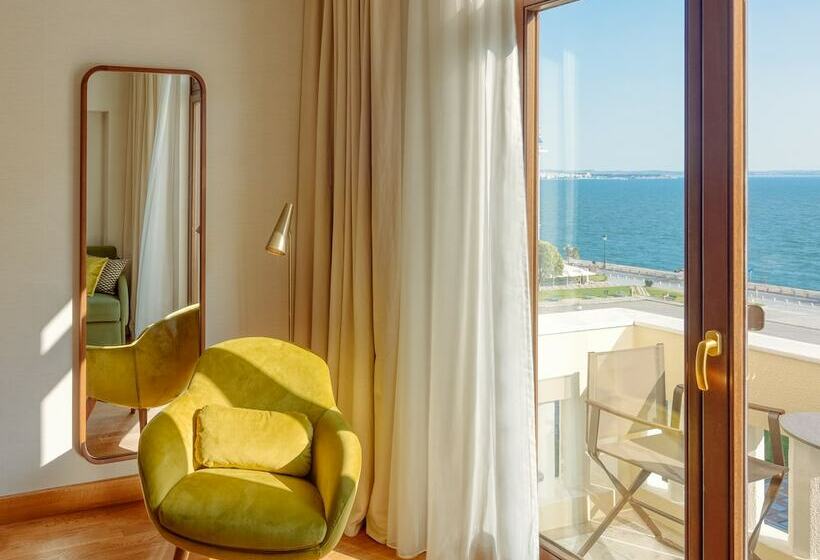 高级三人间, Electra Palace Thessaloniki