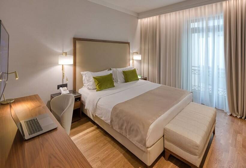 三人经典房间, Electra Palace Thessaloniki