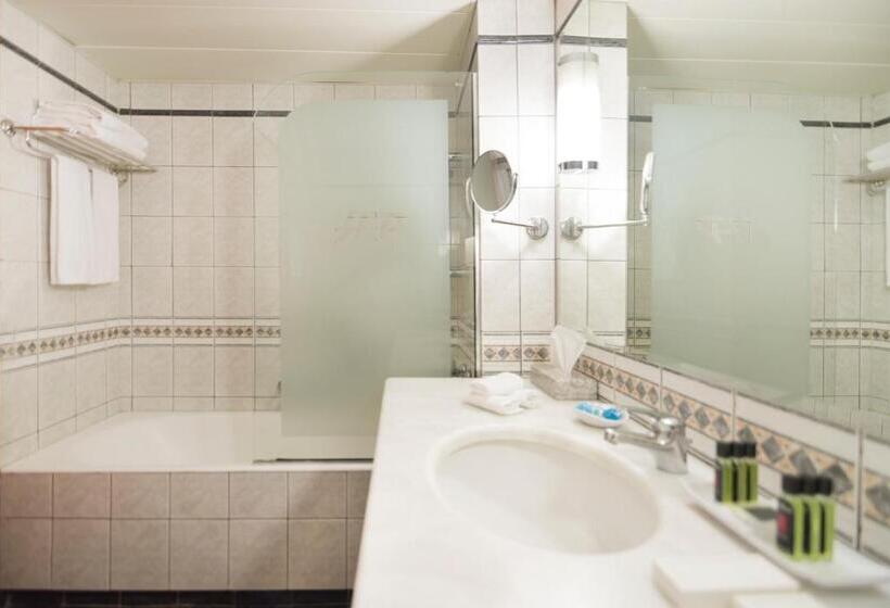 标准三人间, President Hotel Athens