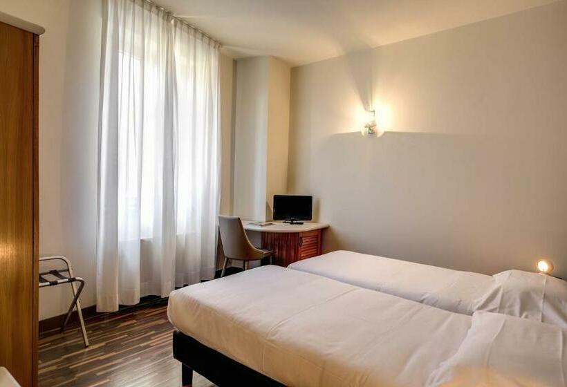 Camera Standard, Albergo Firenze