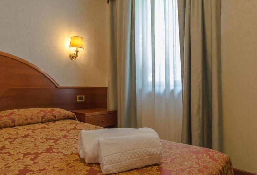Номер Стандарт, Columbus Sul Lago
